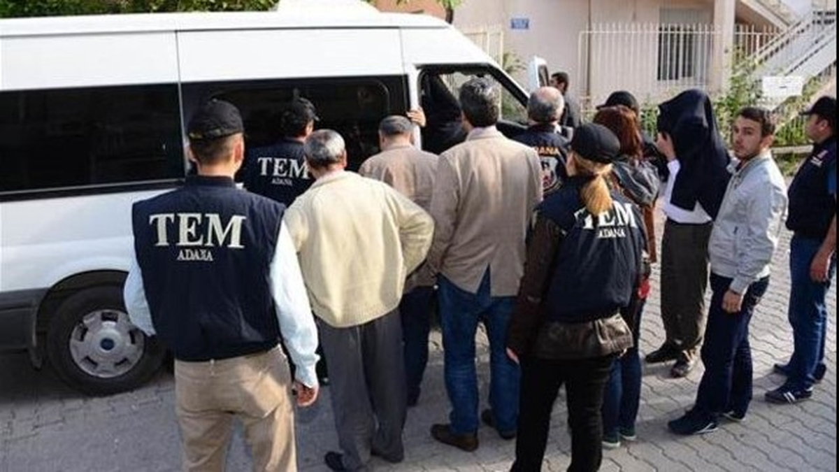 Mahkemeye Sevk Edilen 8 Polis Tutuklandı