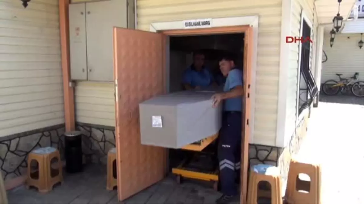 Antalya\'da Otelde Düşerek Ölen İngiliz Genç, Futbolcu Çıktı