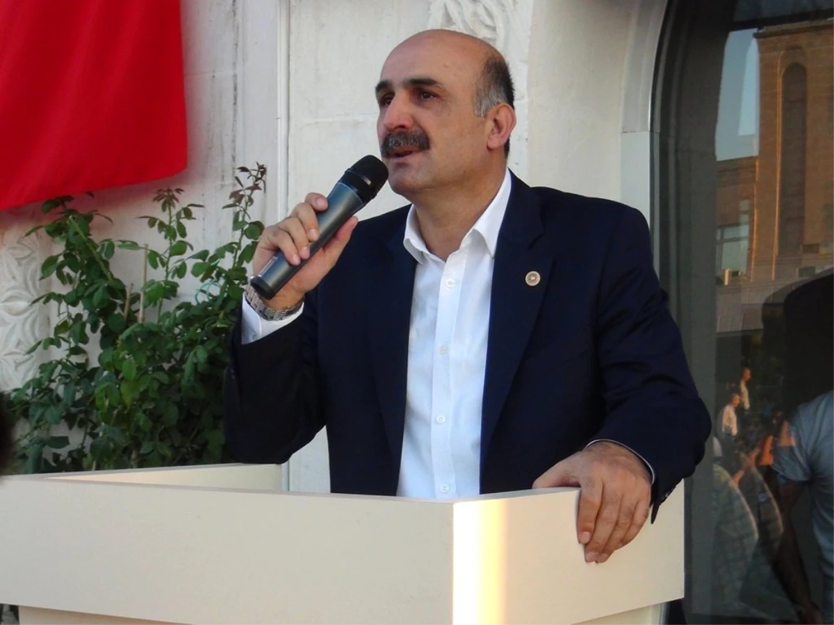 Özdemir Basın Çalışanlarının Bayramını Kutladı