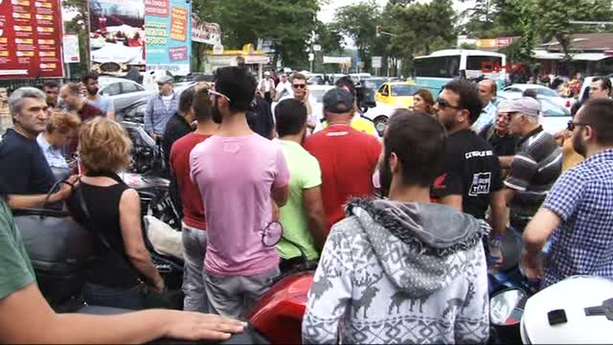 Şanlıurfa\'da Öldürülen Motosiklet Tutkunu Engin Öksüz İstanbul\'da Son Yolculuğuna Uğurlandı.