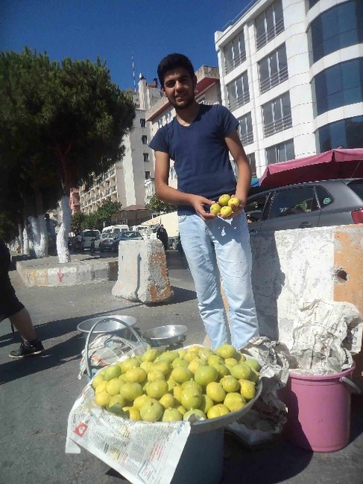 Sezonun İlk Taze İnciri Tezgahta