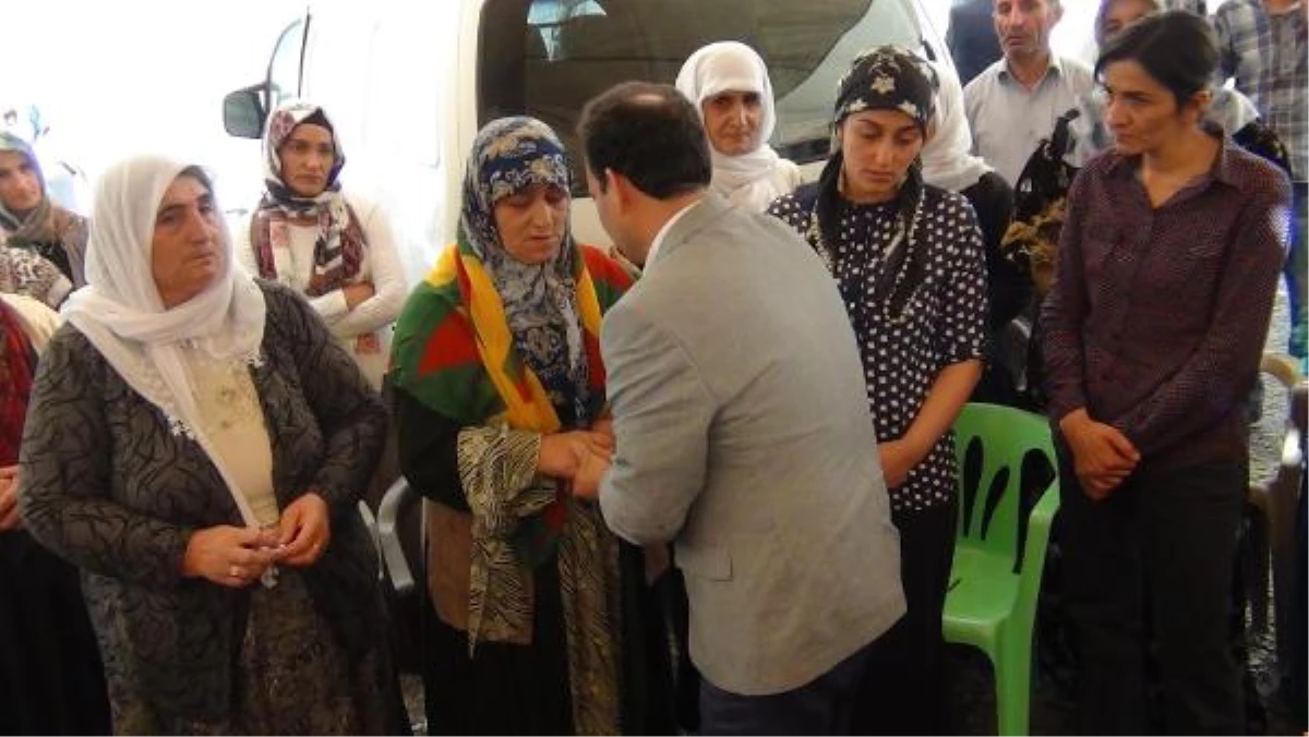 IŞİD Tarafından Öldürülen PKK\'lı İçin Hakkari\'de Taziye Çadırı Kuruldu