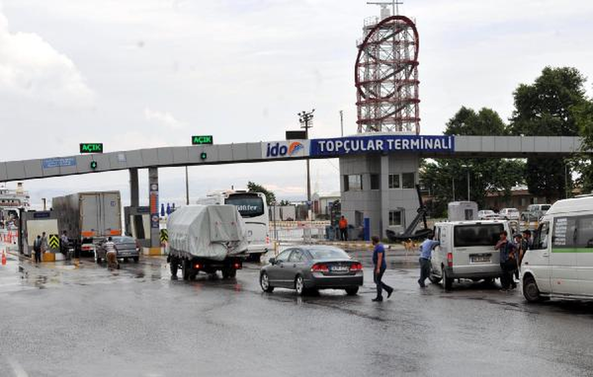 Topçular Feribot İskelesi Bayram Yoğunluğuna Hazır