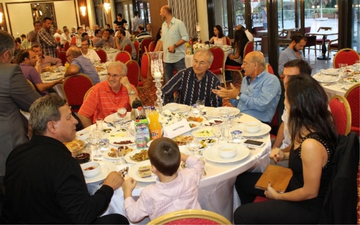 Türkiye Spor Yazarları Derneği (Tsyd) İftar Yemeği Verdi