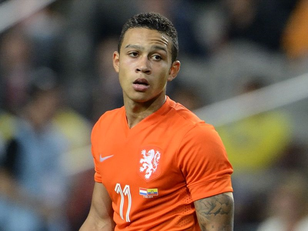 Van Gaal\'den Depay\'a: Bekle!