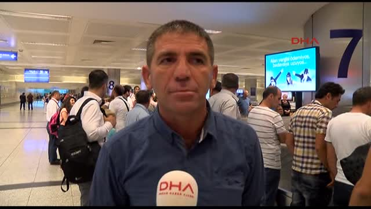 Aviv\'de Kalmak Zorunda Kalan Türk Vatandaşları, Bu Akşamki Tarifeli Seferlerle İstanbul\'a Gelmeye...