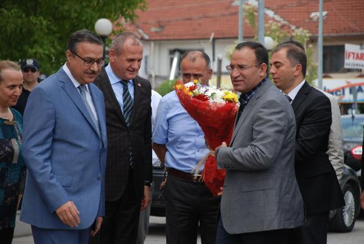 Bakan Bozdağ\'dan Savcı Öz\'e: Tarafsızlığını Kaybetti
