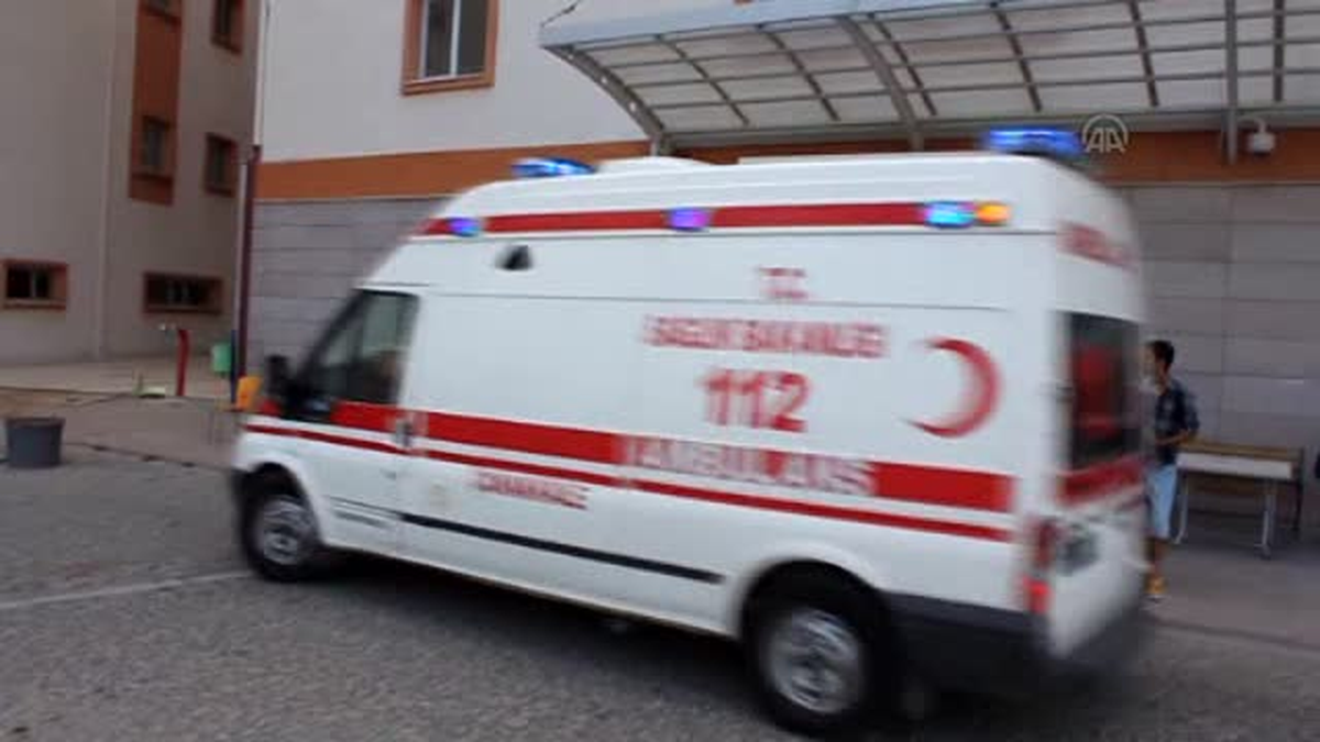 Bayramiç\'te Üzerine Kaynar Su Devrilen Bebek Yaralandı