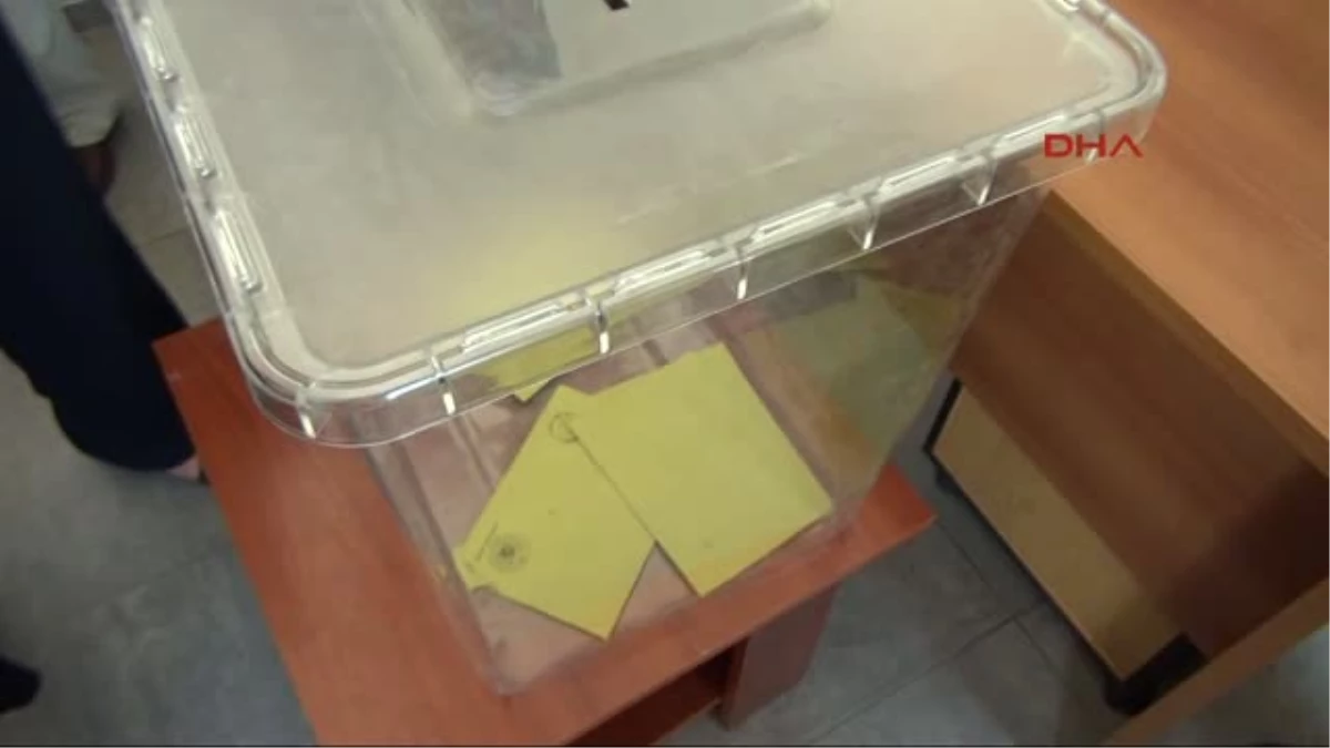 Bodrum\'da Gurbetçiler Oy Kullanmaya Başladı