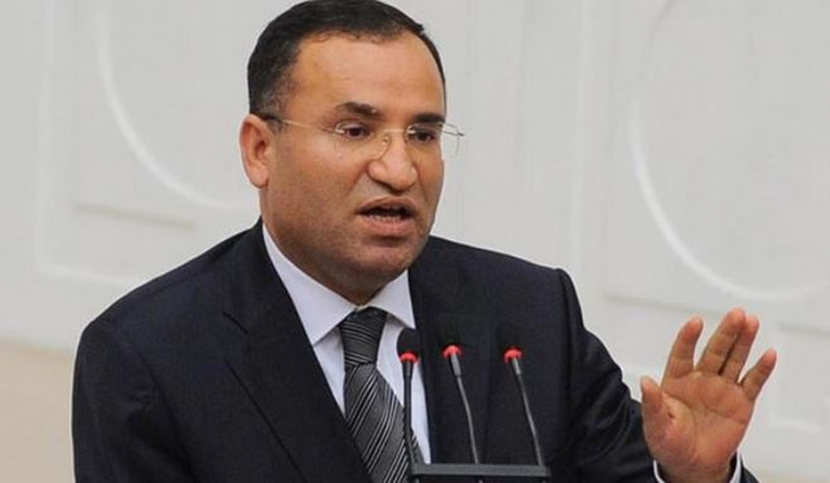 Adalet Bakanı Bekir Bozdağ: Millet Bir Kez Daha Ters Köşe Yapacak
