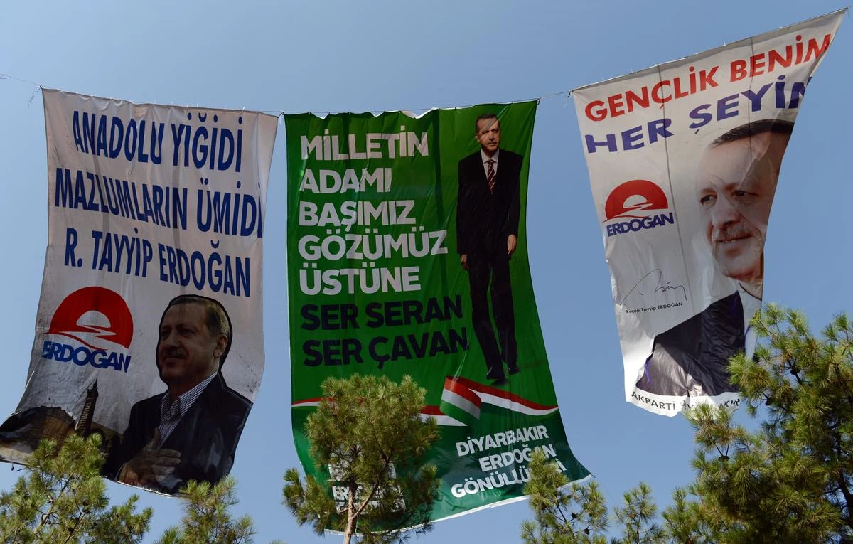 Cumhurbaşkanı Adayı ve Başbakan Erdoğan\'ın Diyarbakır Mitingi