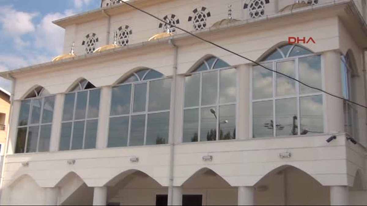 Depremin Yıktığı Camiinin Yenisi Yapıldı