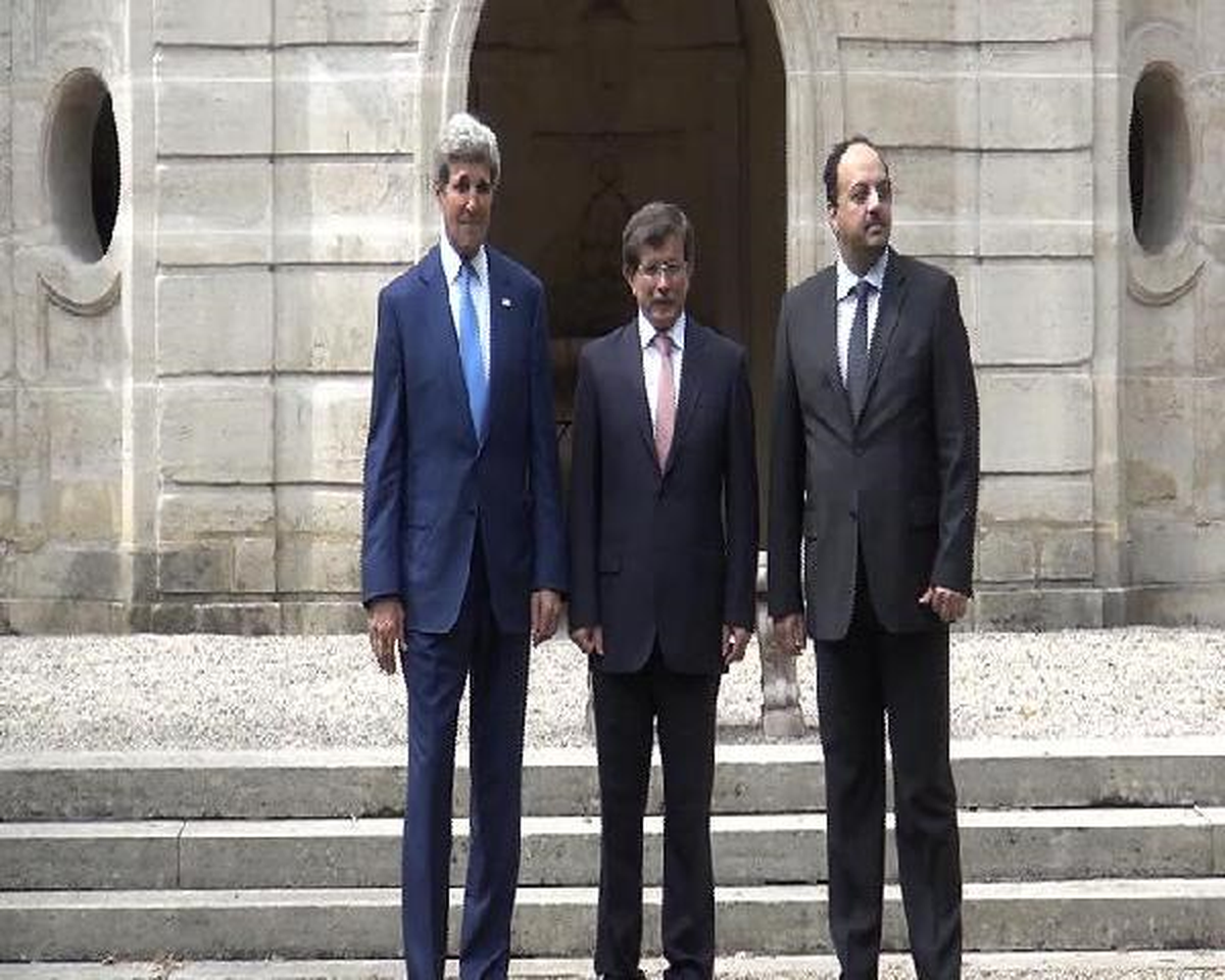 Dışişleri Bakanı Davutoğlu, Kerry ile Paris\'te Bir Araya Geldi