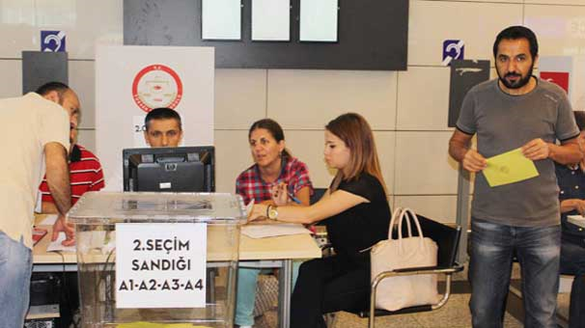 Gümrük Kapılarında Oy Verme İşlemi Başladı