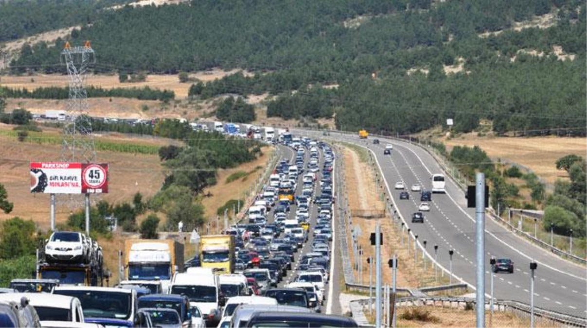 Yollarda Bayram Çilesi: İstanbul-Bolu Arası 12 Saat