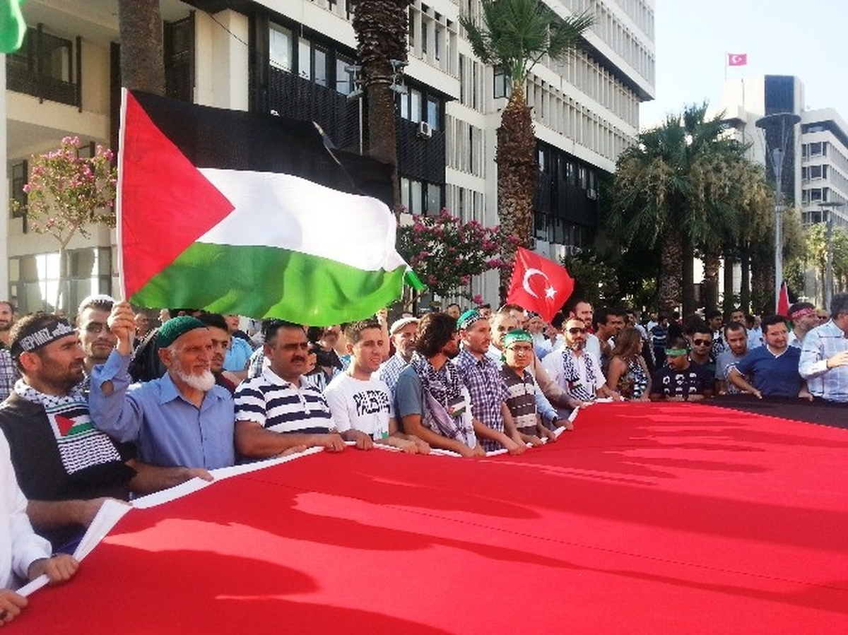 İzmir\'den Filistin\'e Destek Eylemi