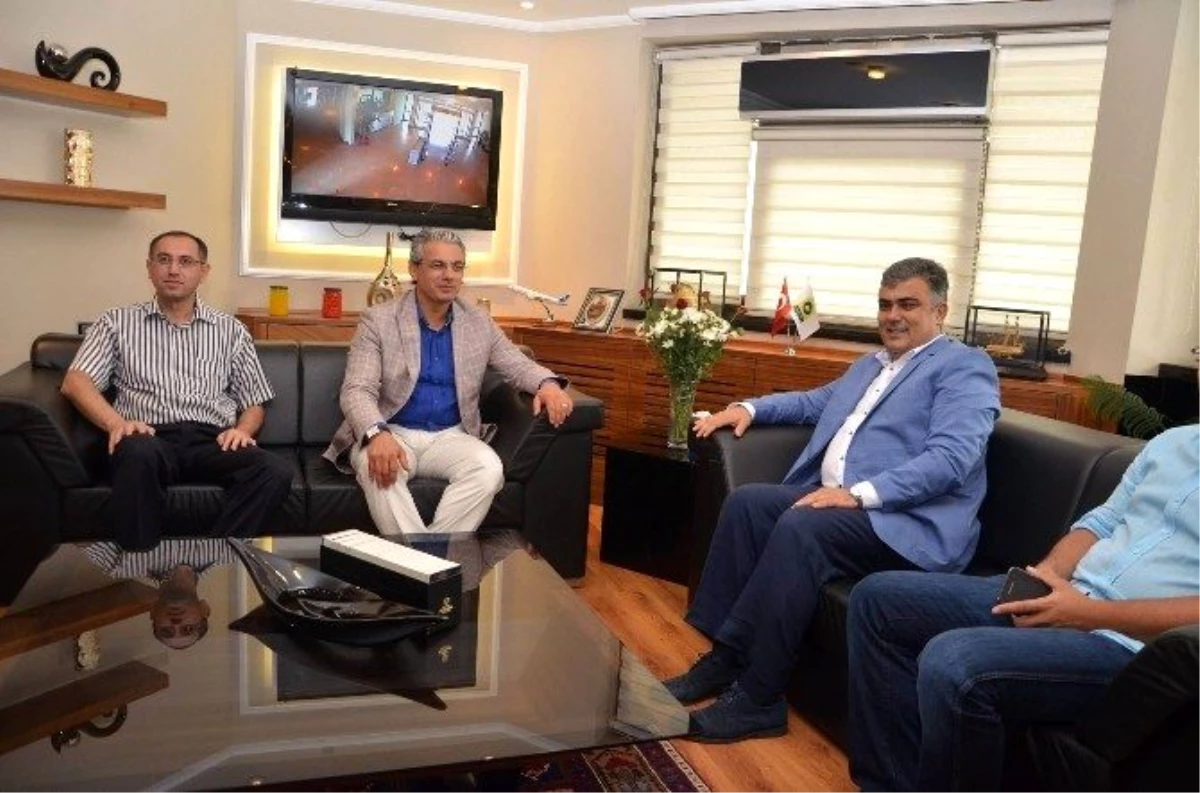 Karşıyaka Belediye Başkanı Akpınar\'dan Özgüven\'e Ziyaret