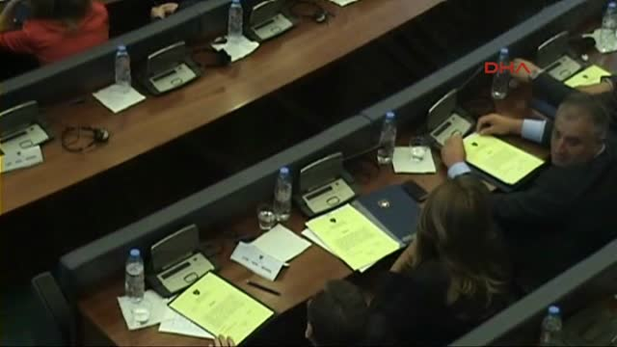 Kosova\'da Meclis Başkanlığı Seçimi Tartışmaları Sürüyor
