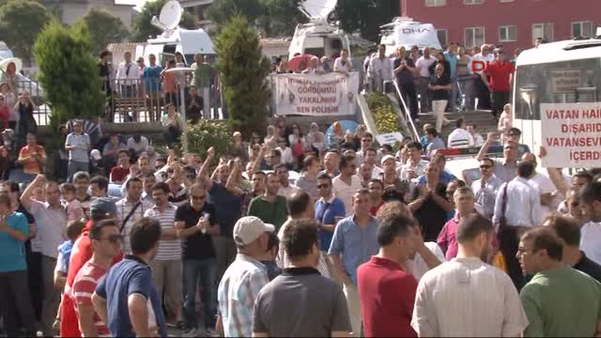 Kütahya Bağımsız Milletvekili İdris Bal, 22 Temmuz Operasyonu\'nda Gözaltına Alınan Polislerin...
