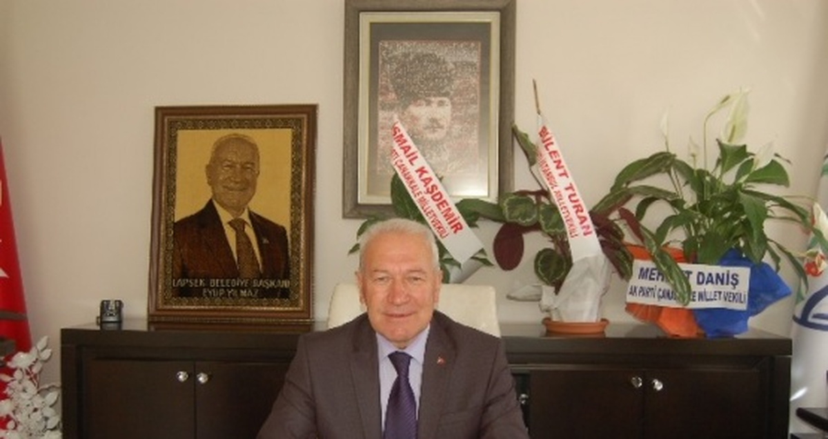 Lapseki Belediye Başkan Yılmaz, Pazarcı Esnafla Bayramlaştı