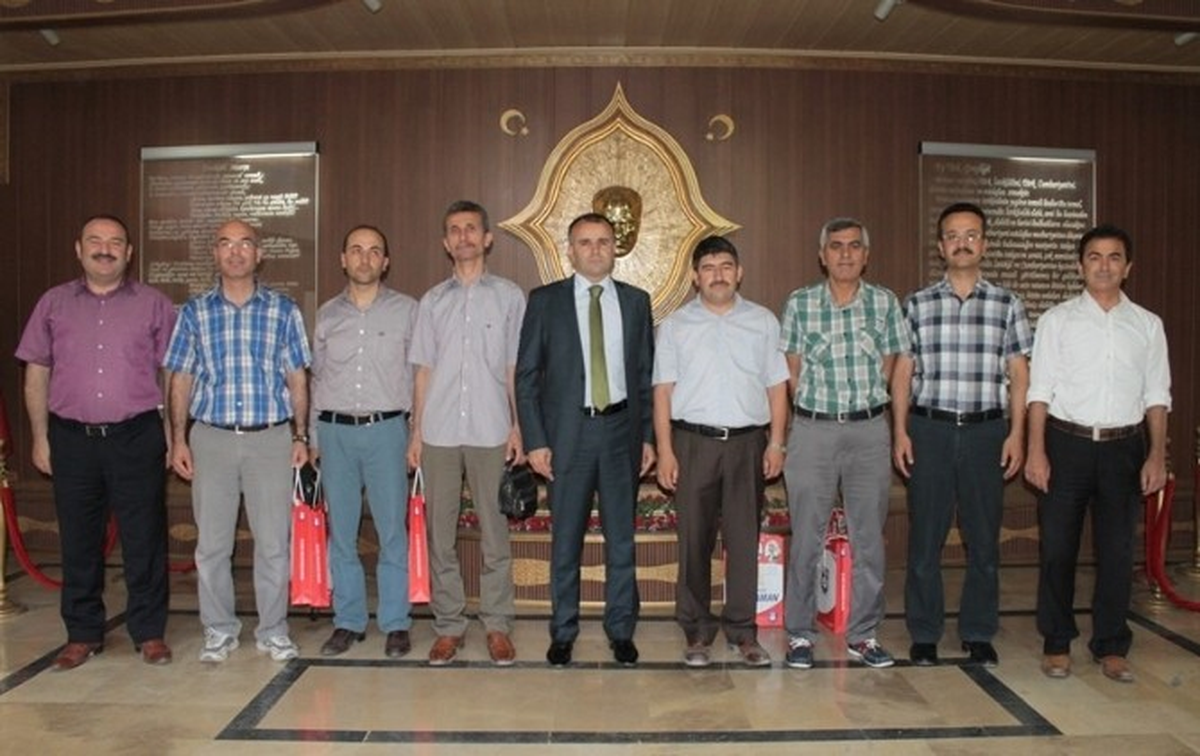 Milli Eğitim Müdürlüğü\'nden "Karaman\'da İz Bırakanlar" Kitabı