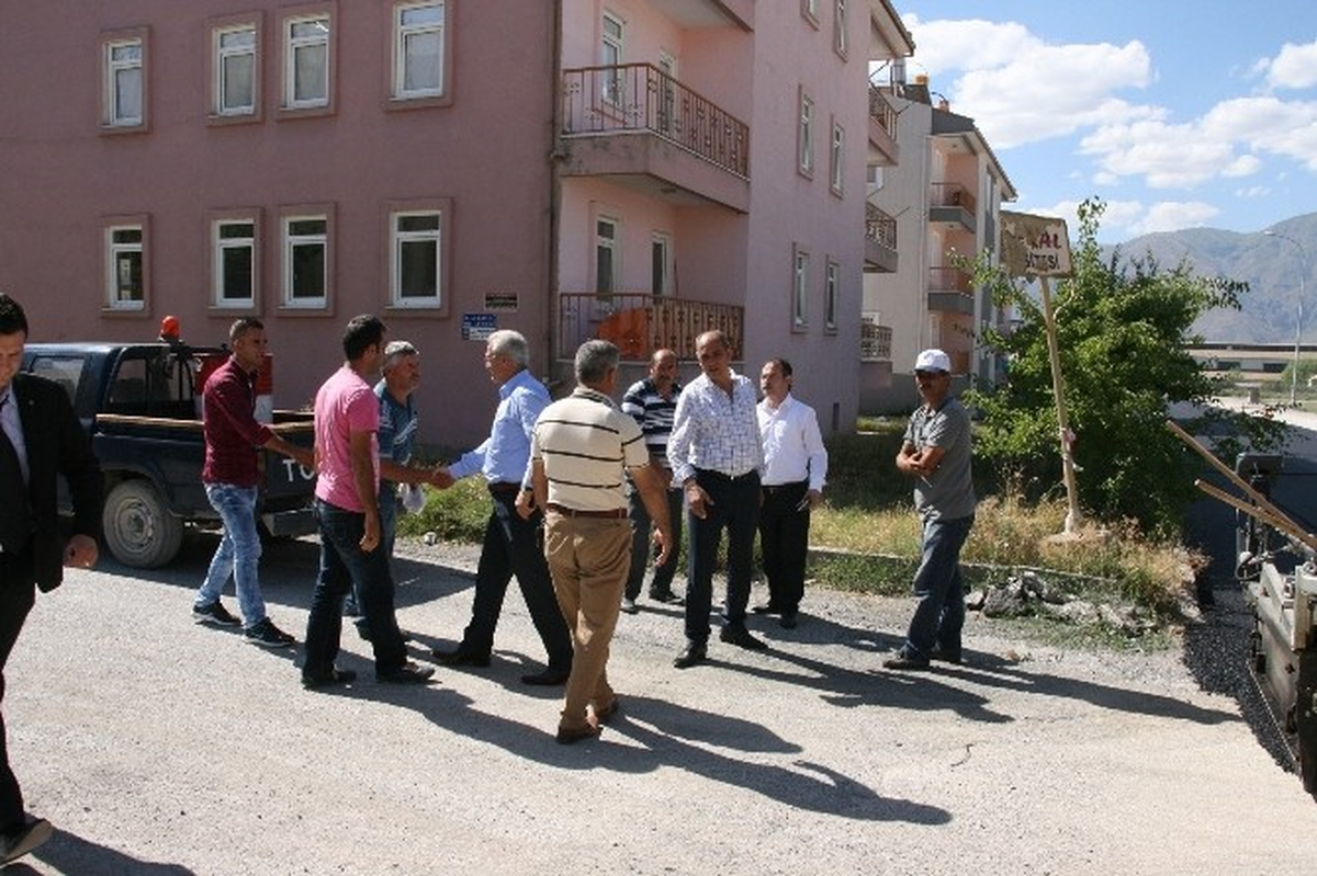 Mimar Sinan Mahallesinde Asfalt Devam Ediyor