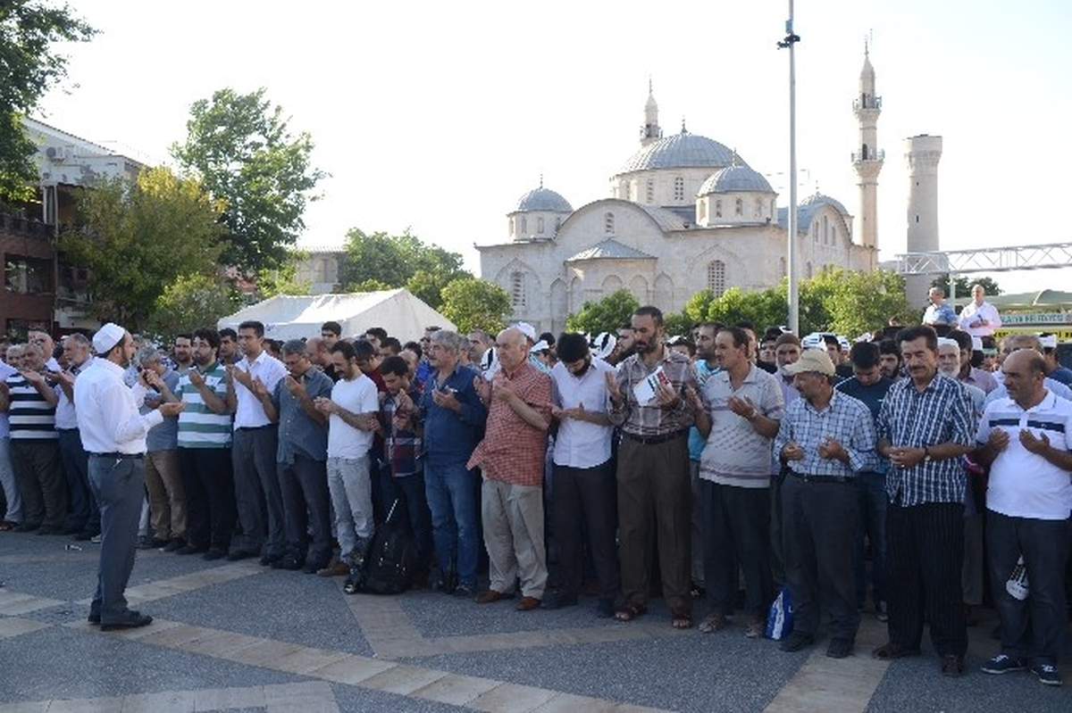 Malatya\'da Özgür Gazze Platformu, İsrail\'i Protesto Etti