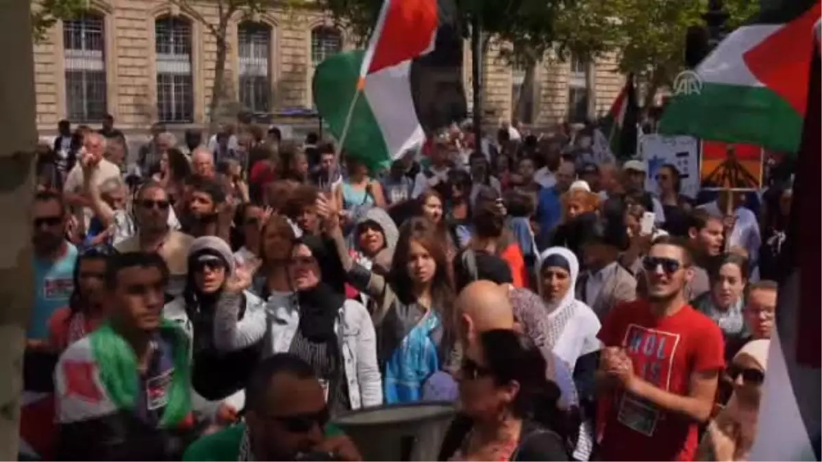 Paris\'te izinsiz gösteri gerginliği