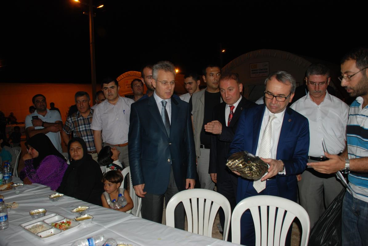 Suriyeli Çocukların Yüzleri Güldü