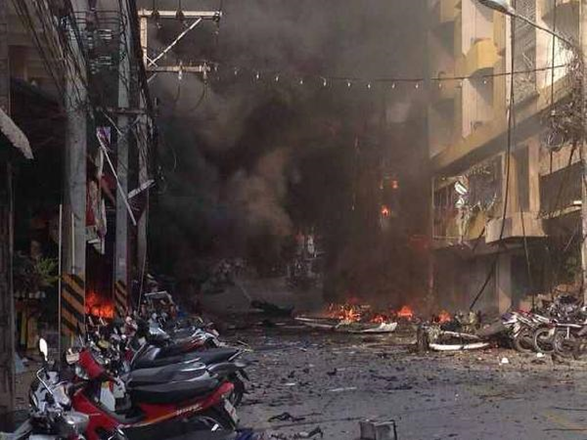 Tayland\'da Bombalı Saldırılar