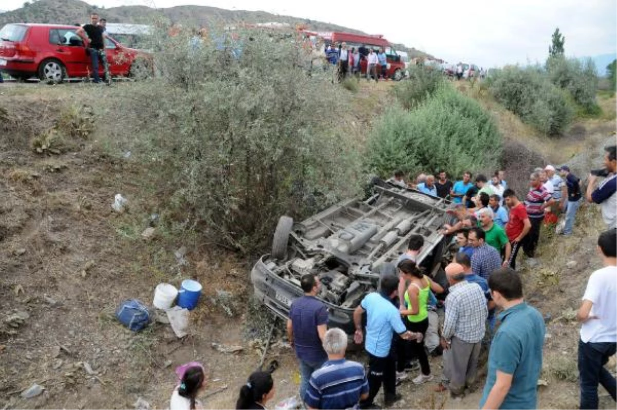 Tokat\'ta Minibüs Devrildi: 2 Ölü, 11 Yaralı