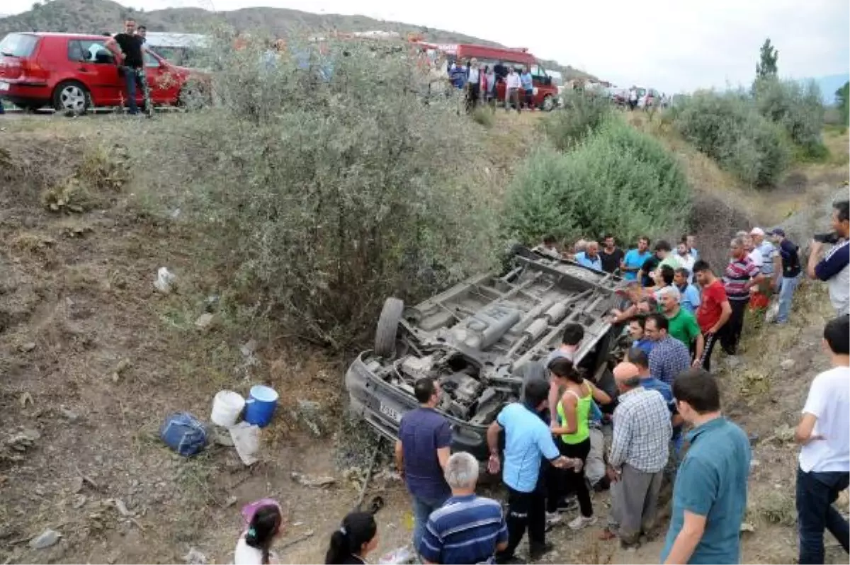 Tokat\'ta Minibüs Devrildi: 2 Ölü, 11 Yaralı