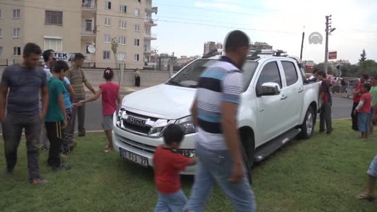 Trafik kazası sonrası yol kapatma eylemi -