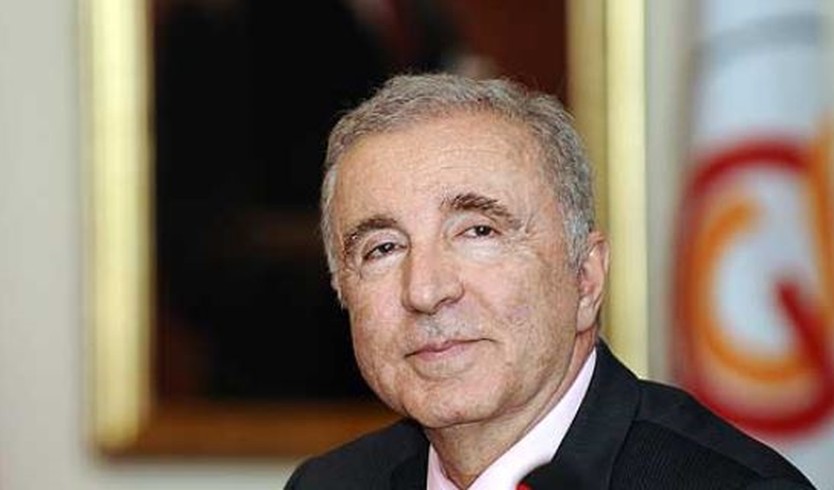 Ünal Aysal\'dan Bayram Mesajı