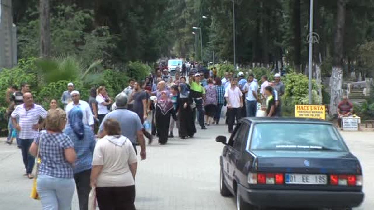 Adana Valisi Büyük, Ramazan Bayramı nedeniyle bazı ziyaretlerde bulundu -