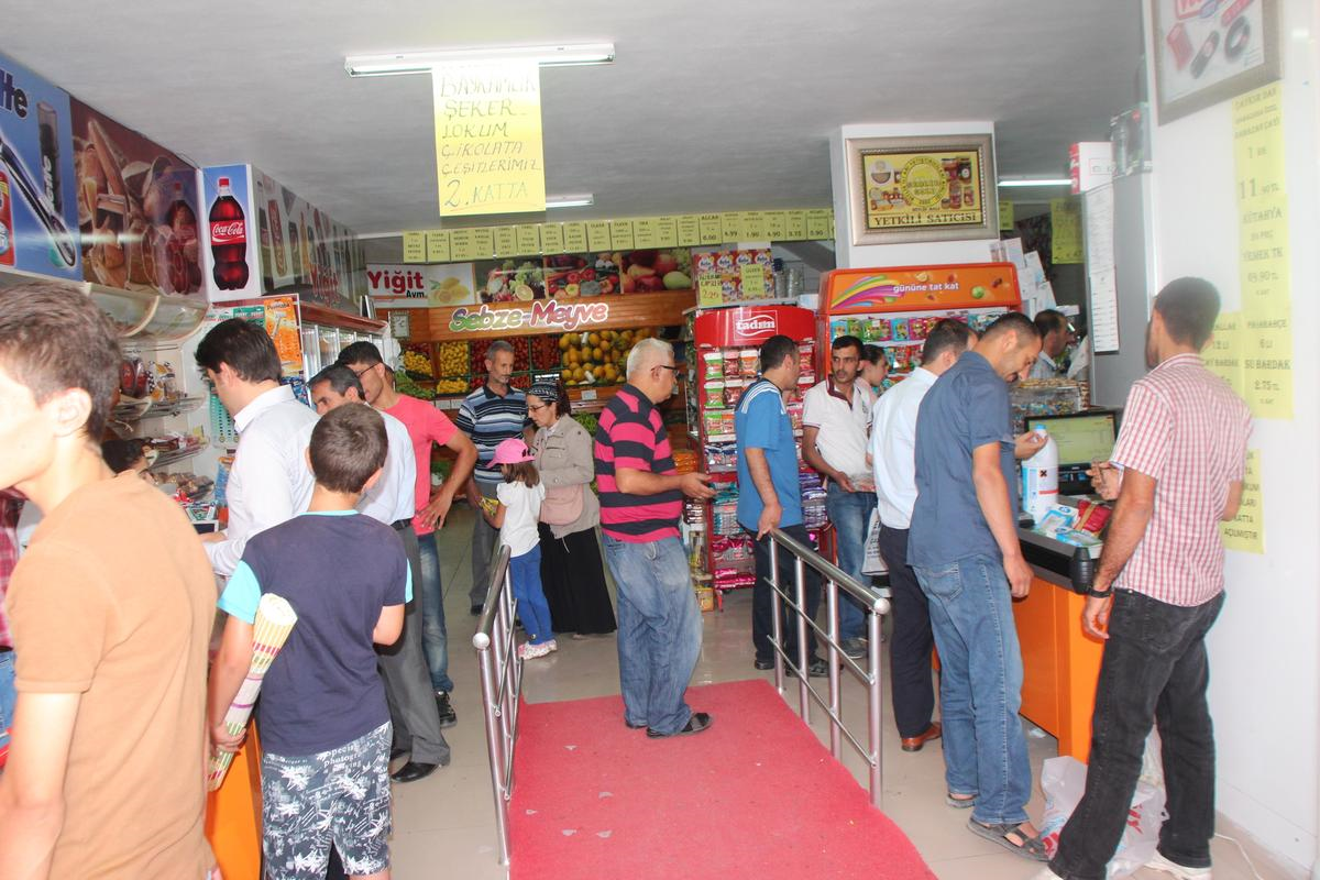 Adilcevaz\'da Alışveriş Yoğunluğu