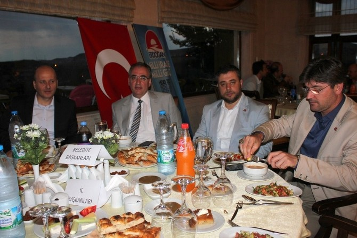 AK Parti'den Vefa İftarı