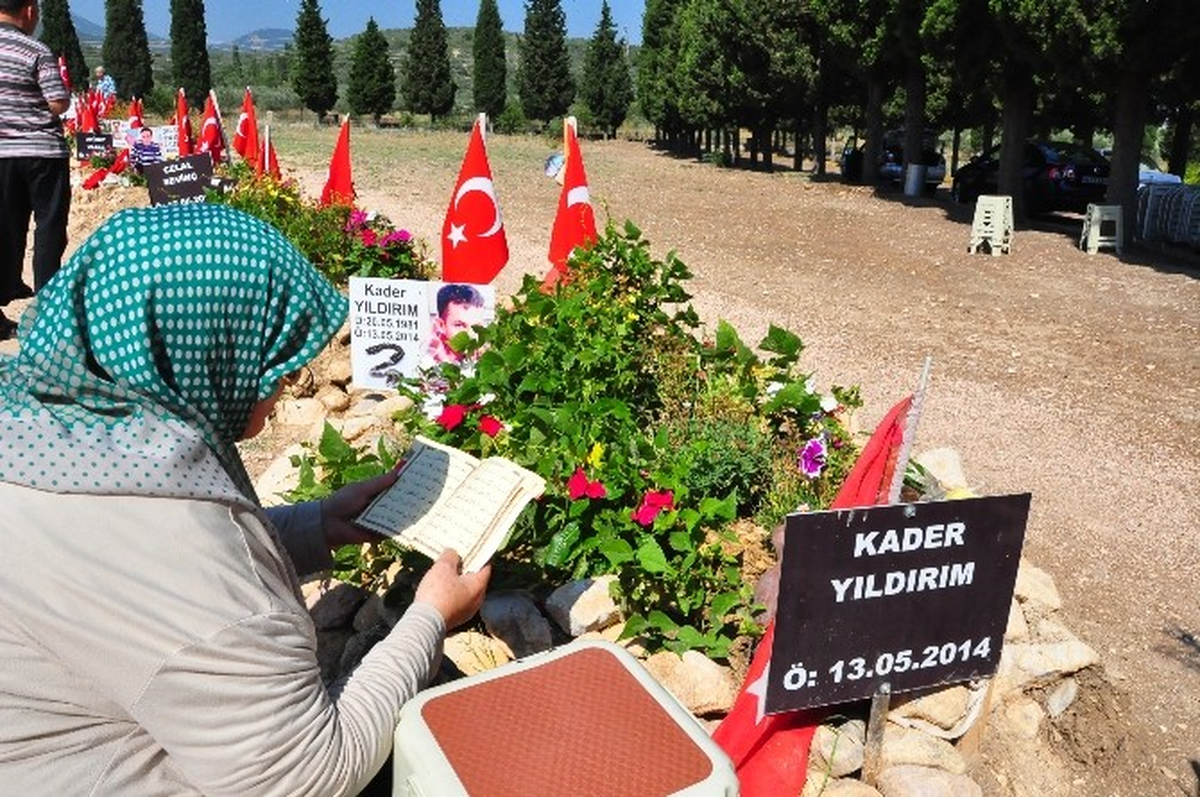 Bayram Öncesi Soma\'da Hüzün Hakim