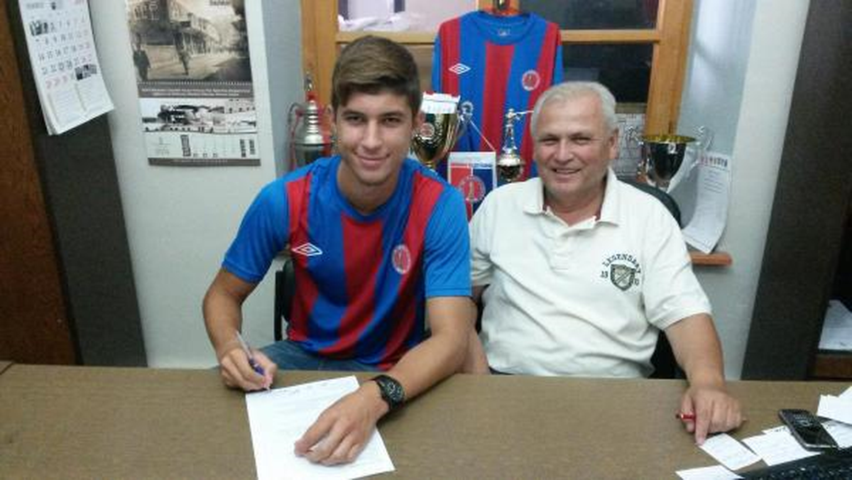 Bergama Belediyespor Mert\'i Profesyonel Yaptı