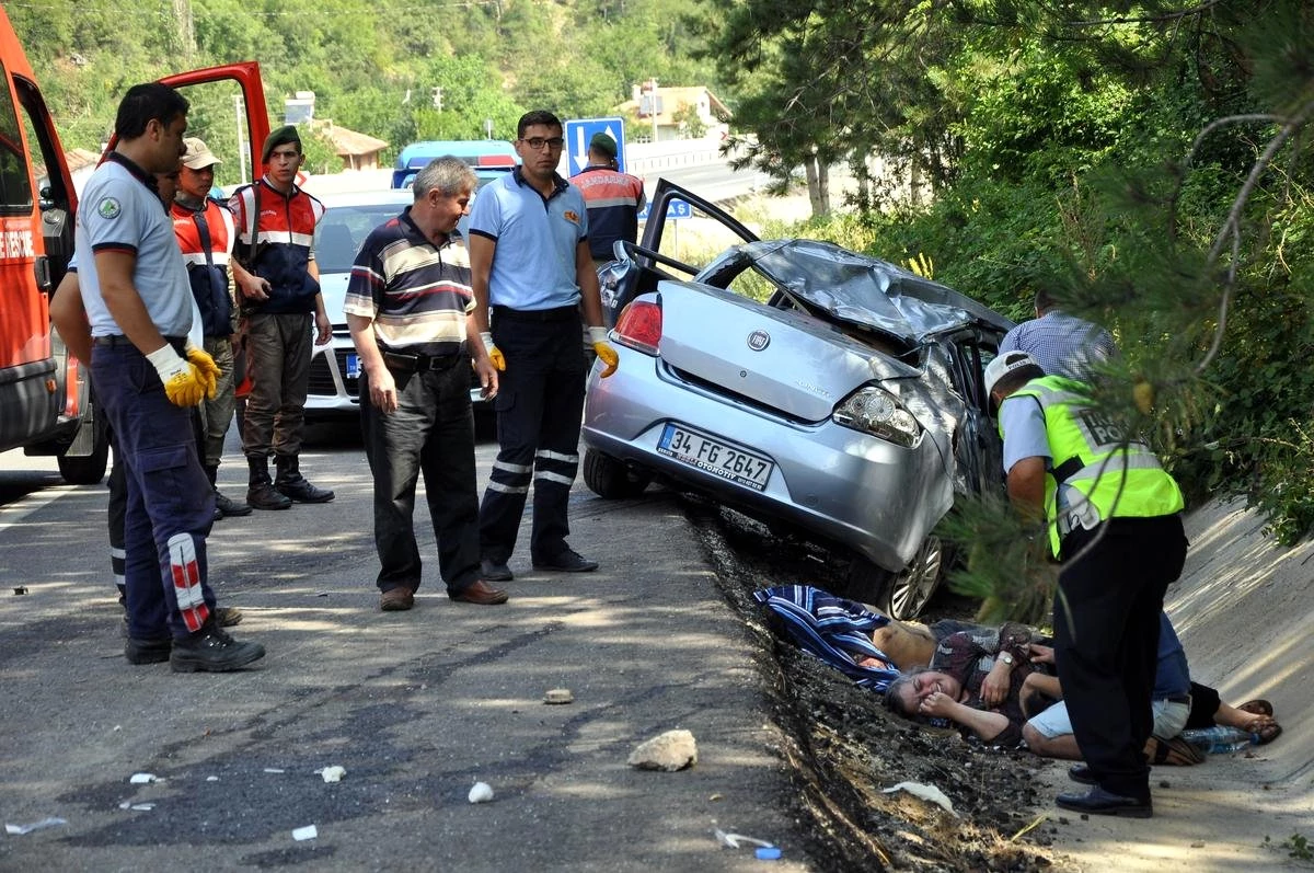 Bolu\'da Trafik Kazası: 1 Ölü, 3 Yaralı