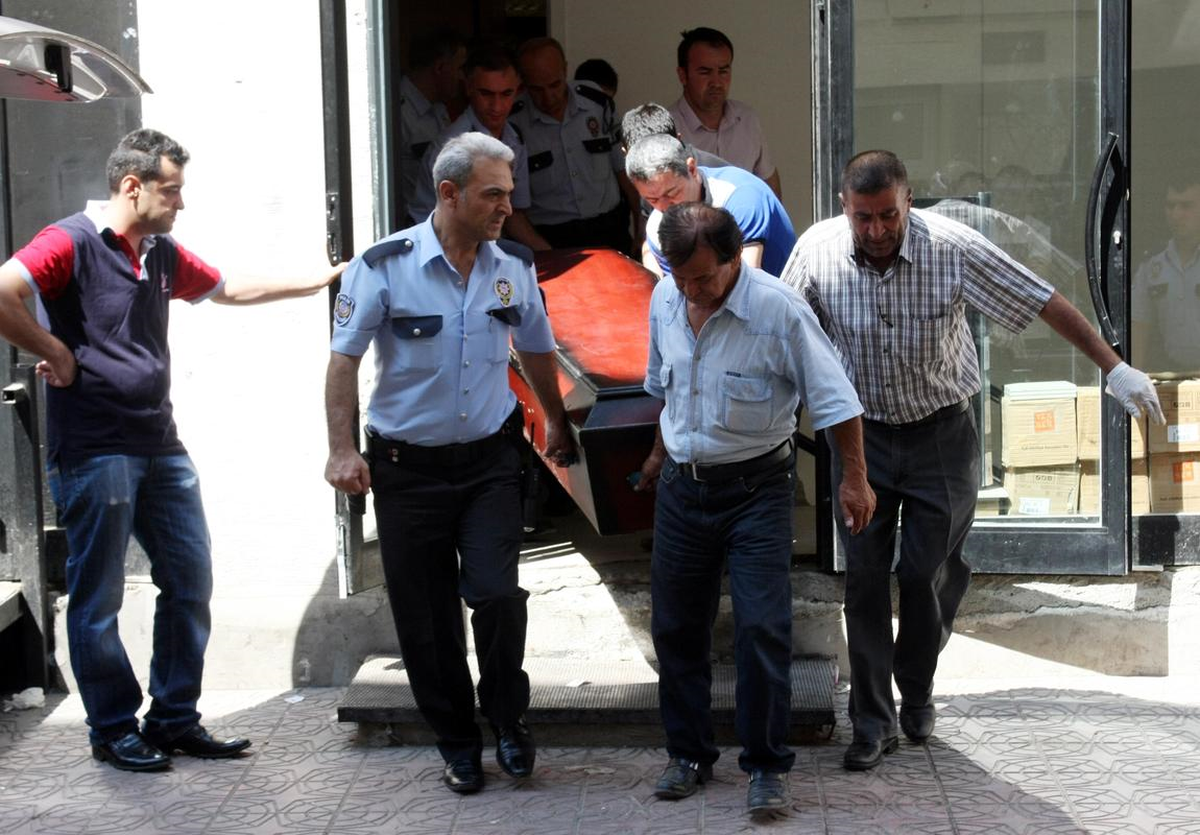 Eskişehir\'de Yük Asansörüne Sıkışan Kişi Öldü