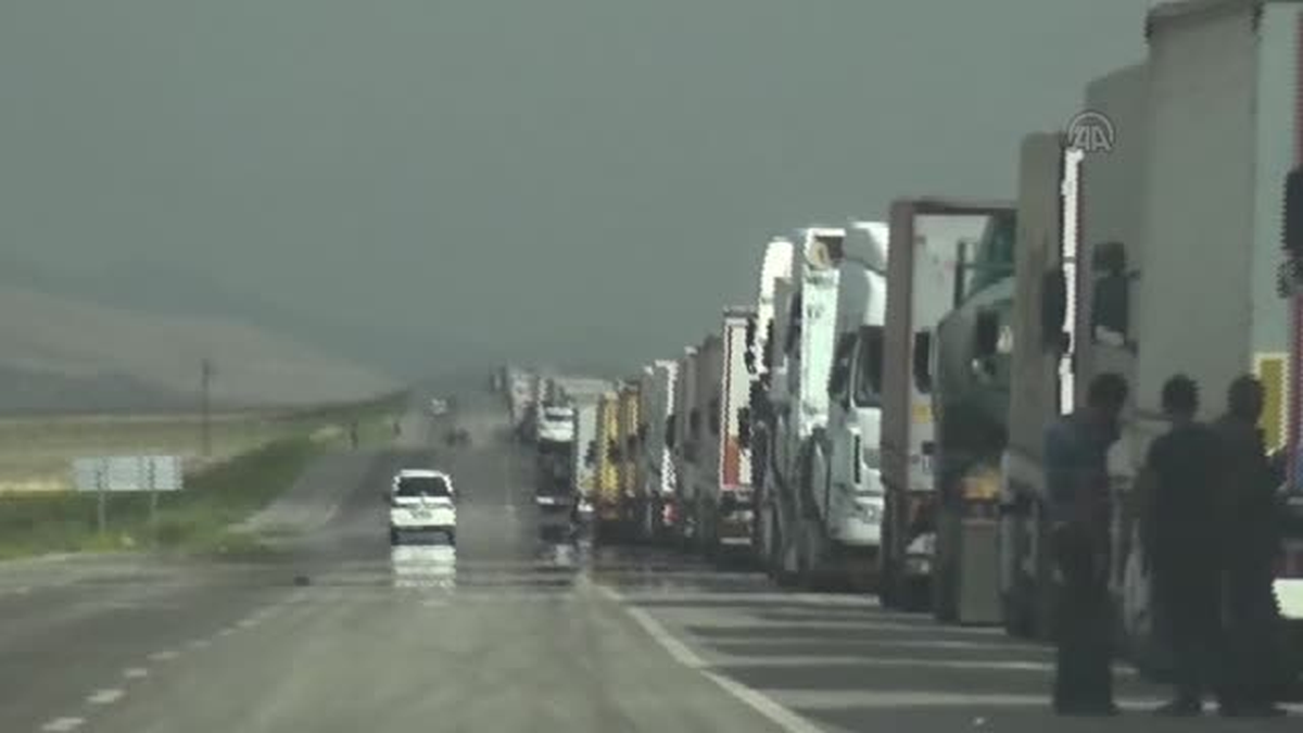 Gürbulak\'ta 12 kilometrelik araç kuyruğu -