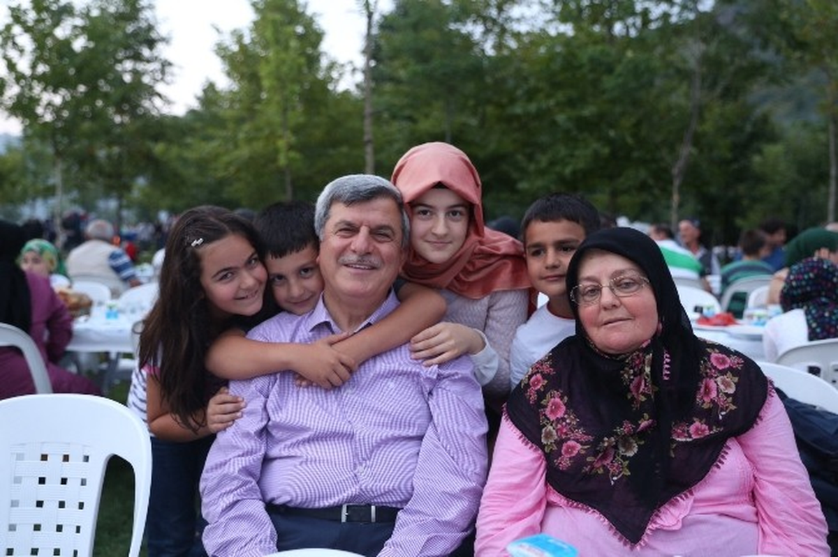 Karaosmanoğlu Ailesi İftarda Buluştu