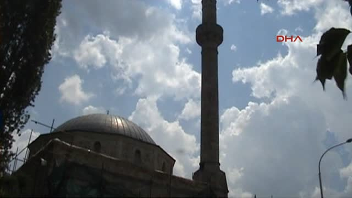 Kosova\'da Tarihi Cami Restorasyonu Maddi Olanaksızlık Molası