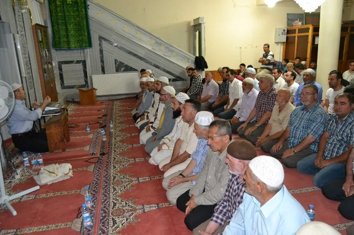 Kulu\'da Son Teravihte Hatim Duası Yapıldı