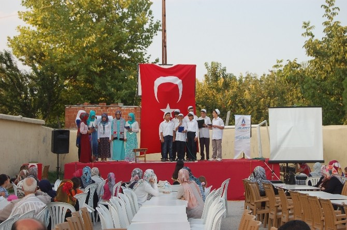 Yaz Okulu Öğrencileri Mezun Oldu