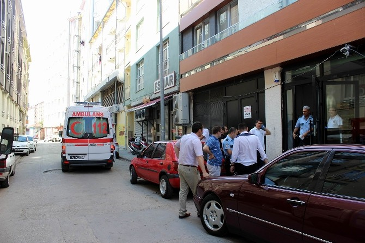 Yük Asansöründe Sıkışan Kasap Hayatını Kaybetti