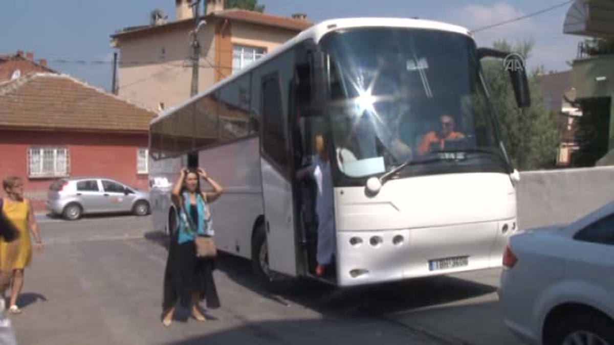 Yunanistan\'dan gelen Rumlar, Gölyazı\'da ayin yaptı -