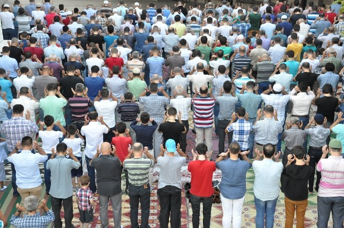 Acının Merkezi Soma\'da İlk Bayram Namazı