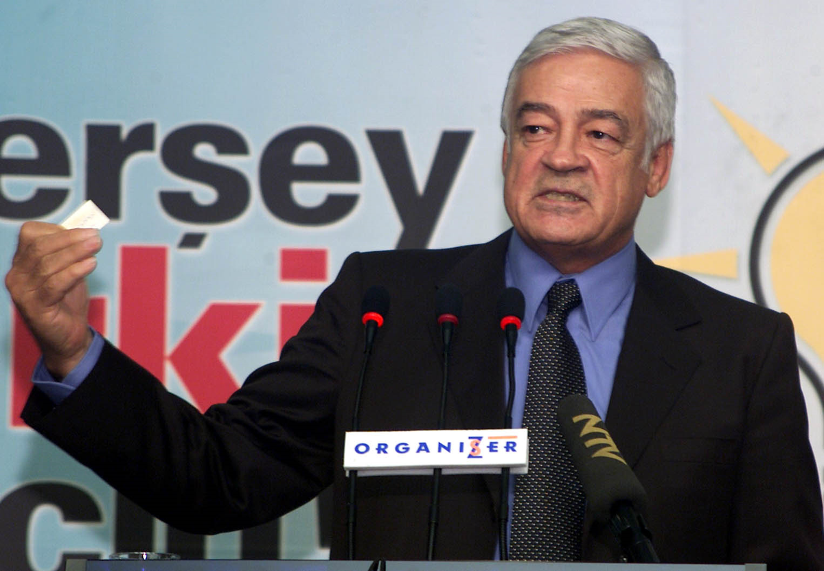 Dengir Mir Mehmet Fırat AK Parti\'den İstifa Etti